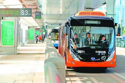 武汉首条BRT开通 高峰时段武昌站到光谷用时70分钟_新浪湖北_新浪网