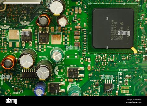 Circuit Board Inside a Computer Image 的图像结果