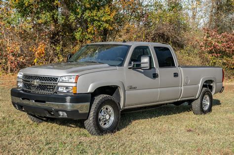 No Reserve: 2006 Chevrolet Silverado Classic 2500HD Crew Cab Duramax 4× ...