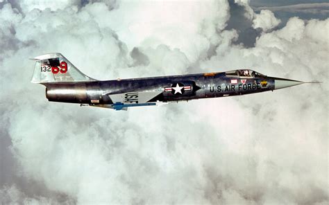Lockheed F-104 Starfighter Military Jet HD Wallpaper in Flight