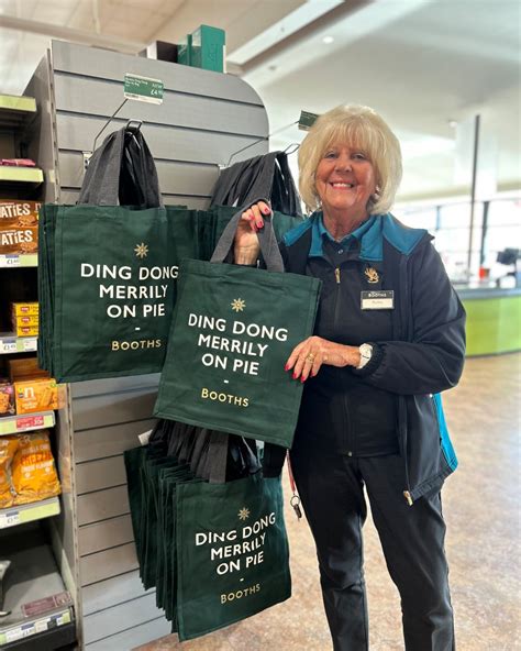 Grocery Bags Memes Damn Girl, Them Grocery Bags Lookin' Real Thicc!