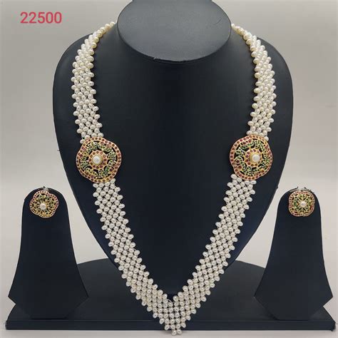 V-Radiance Medallion Pearls Broach Set – Jagdamba Jewellers And Pearls