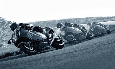 Suzuki Hayabusa Price, Mileage, Images, Colours, and Features