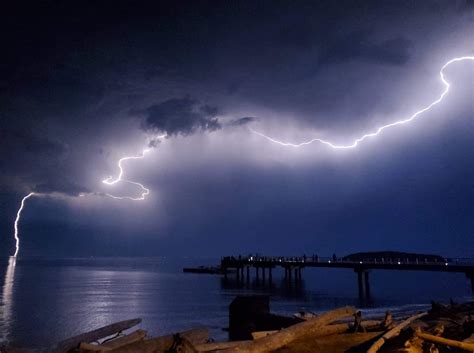 Thunder Lightning Rain Weather 的图像结果