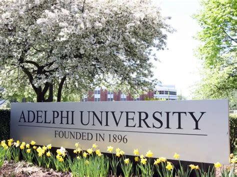 Adelphi Academic Calendar 2023-2024: Important Dates.