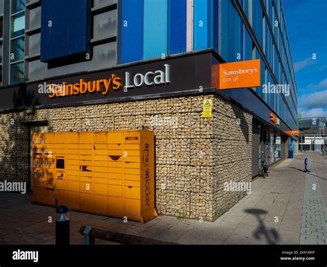 Sainsbury's Local Store 的图像结果