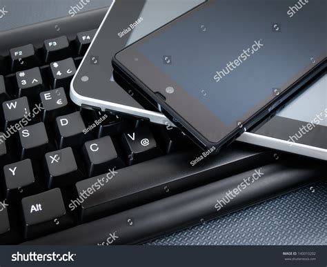 Different Types of Communication Devices 的图像结果