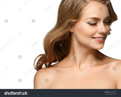Beautiful Model Face 的图像结果