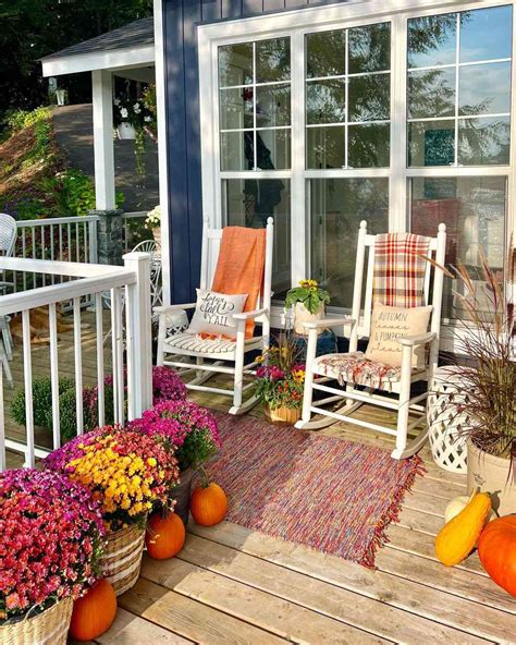 41 Fall Outdoor Decorating Ideas to Welcome the Season