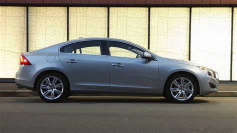 2011 Volvo S60 T6 Road Test Review