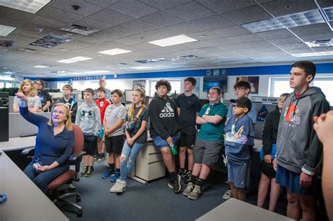 TECH Day at NASA Attracts Middle School Students ...Middle East