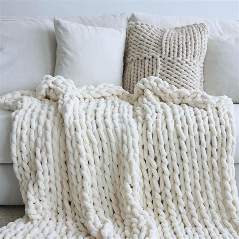 Amazon.com: Maetoow Chenille Chunky Knit Blanket Throw （40×50 Inch ...