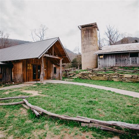 Hickory Nut Gap Farm (Fairview): All You Need to Know
