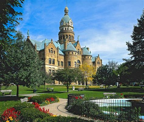 Warren, Ohio's Past History and Present Businesses