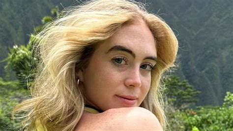 Grace Charis joins 'no bra club' as golf influencer goes free in revealing top and fans gasp ...