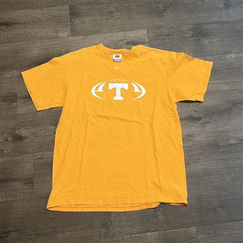 Vintage Nike Center Swoosh Tennessee Football T-shirt - Depop