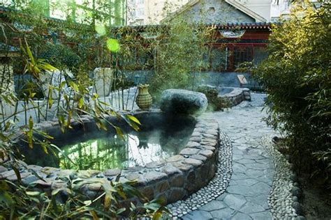 北京这8个泡温泉的好地方！_温泉度假村