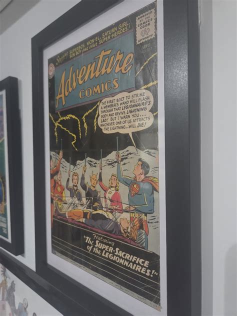 Comic Book Frame 2 Pack, MDF Wood Frame, Acid-Free Matting, 98% UV ...