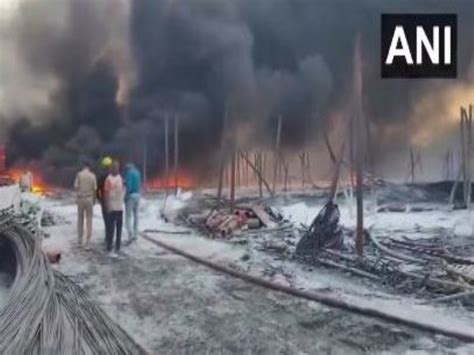 Madhya Pradesh: Fire breaks out at pipe factory in Pithampur industrial ...