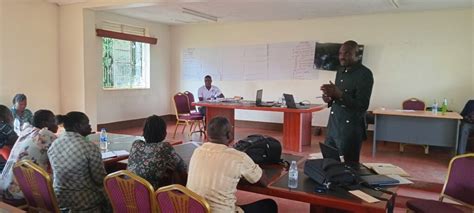 LUO FM - Information For Development