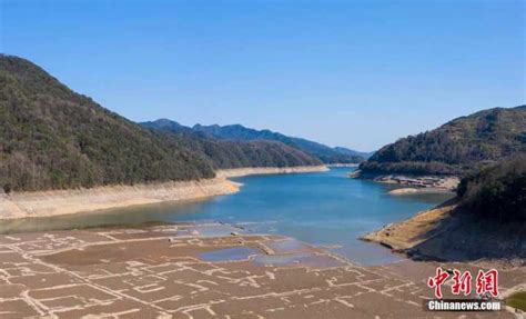 宁波哪里玩水,宁波溪边玩水的地方,宁波章水镇玩水_大山谷图库