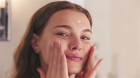 ELEMIS Superfood Midnight Facial Video | LovelySkin