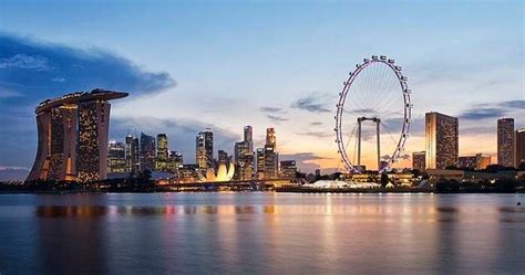 Singapore In April: A Handy Travel Guide For All Travelers