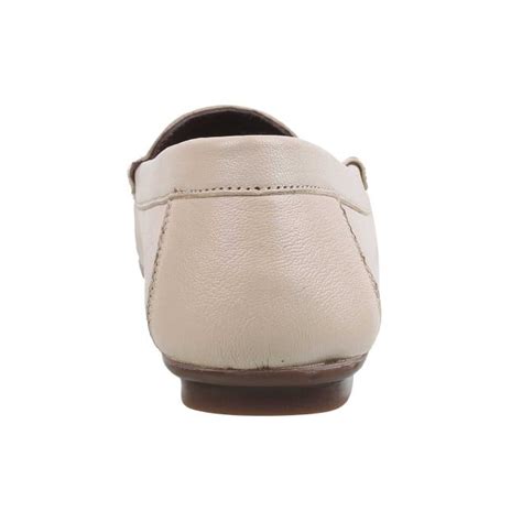 Buy Mochi Women Beige Casual Loafers Online | SKU: 31-277-20-36 – Mochi ...