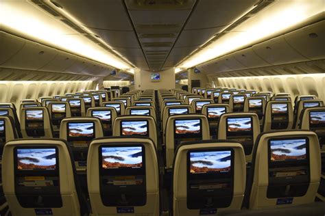 United Airlines Business Class 的图像结果