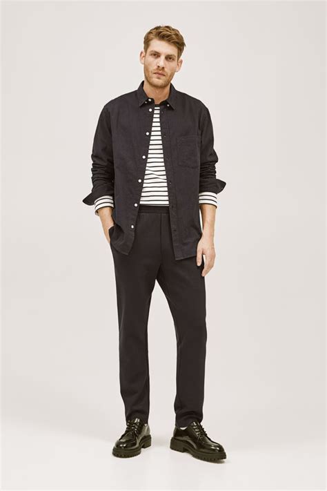 Regular Fit Textured shirt - Navy blue - Men | H&M IN