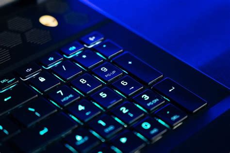 Alienware M18 Keybaord 的图像结果