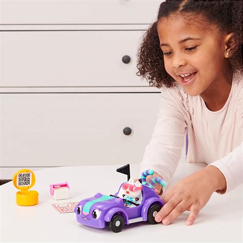 Carlita Gabby's Dollhouse vehicle and figurine
