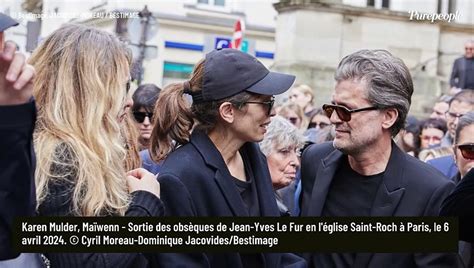 Jean Yves Le Fur Laetitia Casta, Aperçue à La Sortie De L'église