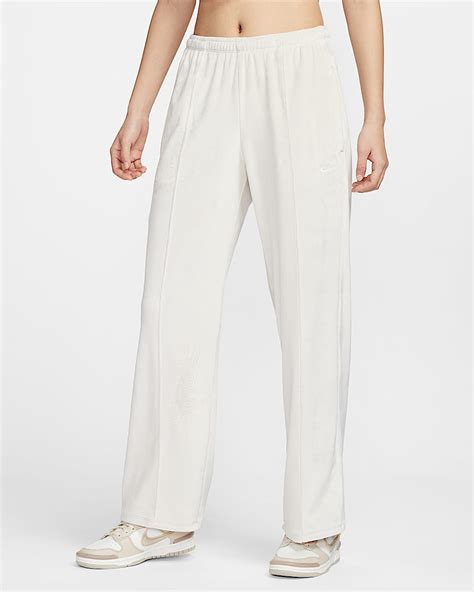 Nike Sportswear Chill Knit Women's Mid-Rise Velour Trousers. Nike IN