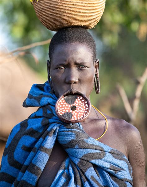 Unveiling the Enigmatic Beauty: African Tribes’ Lip Plates Tradition