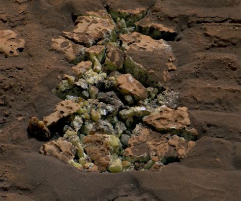 Curiosity Finds Pure Sulfur on Mars | Sci.News