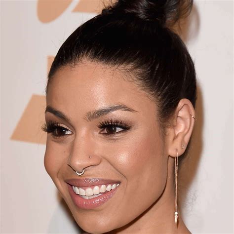 Septum Piercings 101: Pain Level, Healing Time, and More