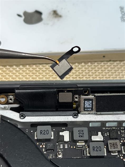 MacBook Pro 15" A1707 Flexgate Issue Fix