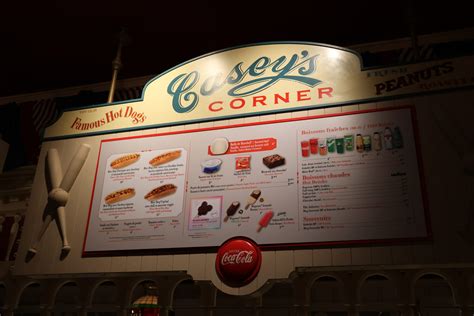 Restaurant Disneyland Paris : Casey's Corner | Prix & Menu 2026