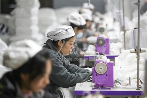 江苏淮安：智能纺织数字化生产忙-人民图片网