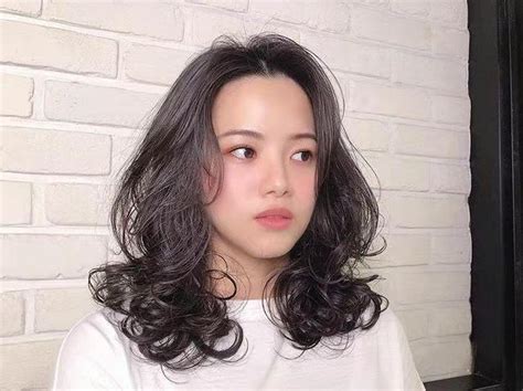 【图】30岁女人发型 短发造型更显优雅(7)_短发发型_发藏网