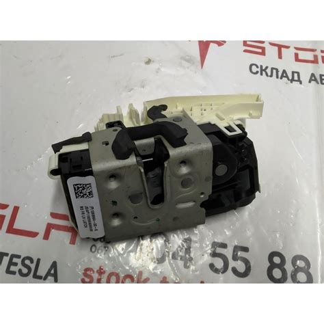 1068964 00 Türschloss vorne links Tesla Modell 1068964 00 in Kiew ...