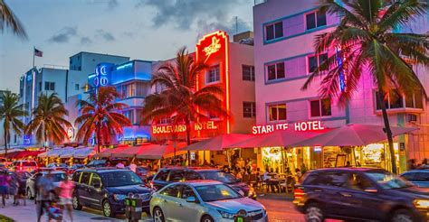 Miami: Nachttour im Open-Top-Bus mit Live Guide | GetYourGuide