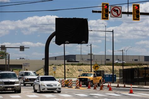A new sign for I-95 misspelled ‘Central.’ PennDot hid it under a black ...