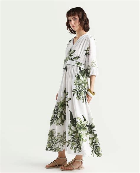 Rareism Women's Arsyn Off White Viscose Half Sleeve V-Neck Fit And Fla