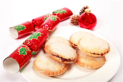 Christmas traditions in U.K.: What does it all mean? > Royal Air Force ...
