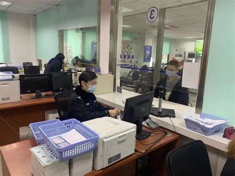上海、杭州发布出入境证件办理新措施，提前网上预约办理更快_腾讯新闻