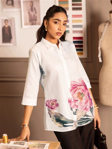 Buy Cotton Kurtis & Kurtas for Women Online in India | Libas