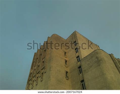 Building Interior Side View 的图像结果