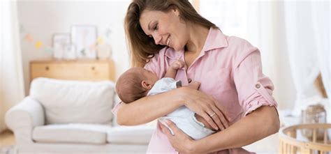 Postpartum Swelling: Causes, Symptoms, and Treatments